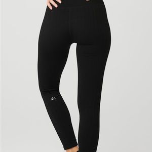 Alo Black Seamless Cable Knit High-Waist Legging